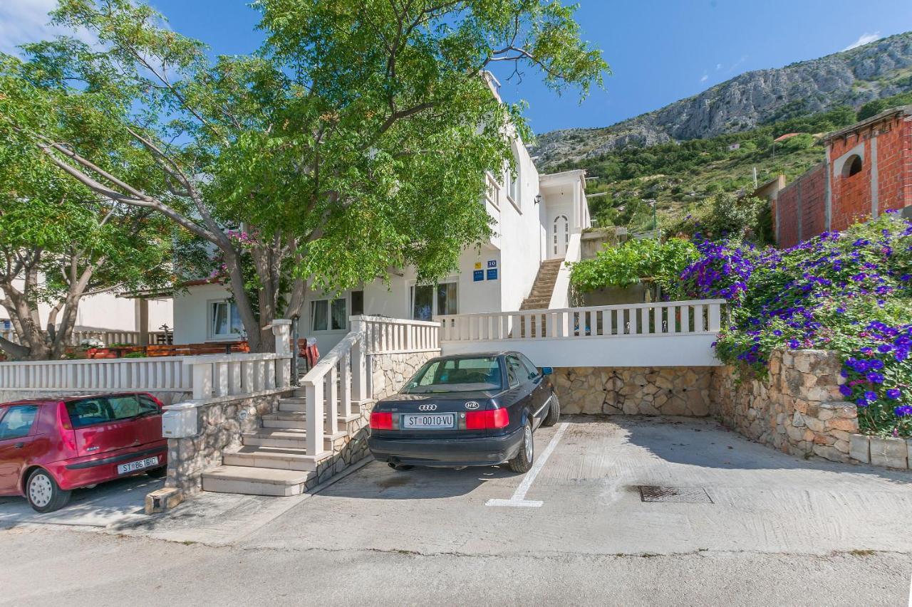 Apartments Zdenka Omis Exterior photo